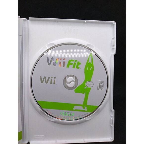 Wii Fit (Nintendo Wii) - Fitness Game - Picture 2 of 7
